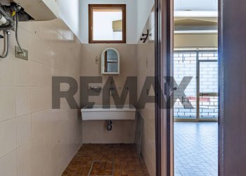 Bagno - Negozio Piazza Butti
8, Garbagnate Monastero - foto 27