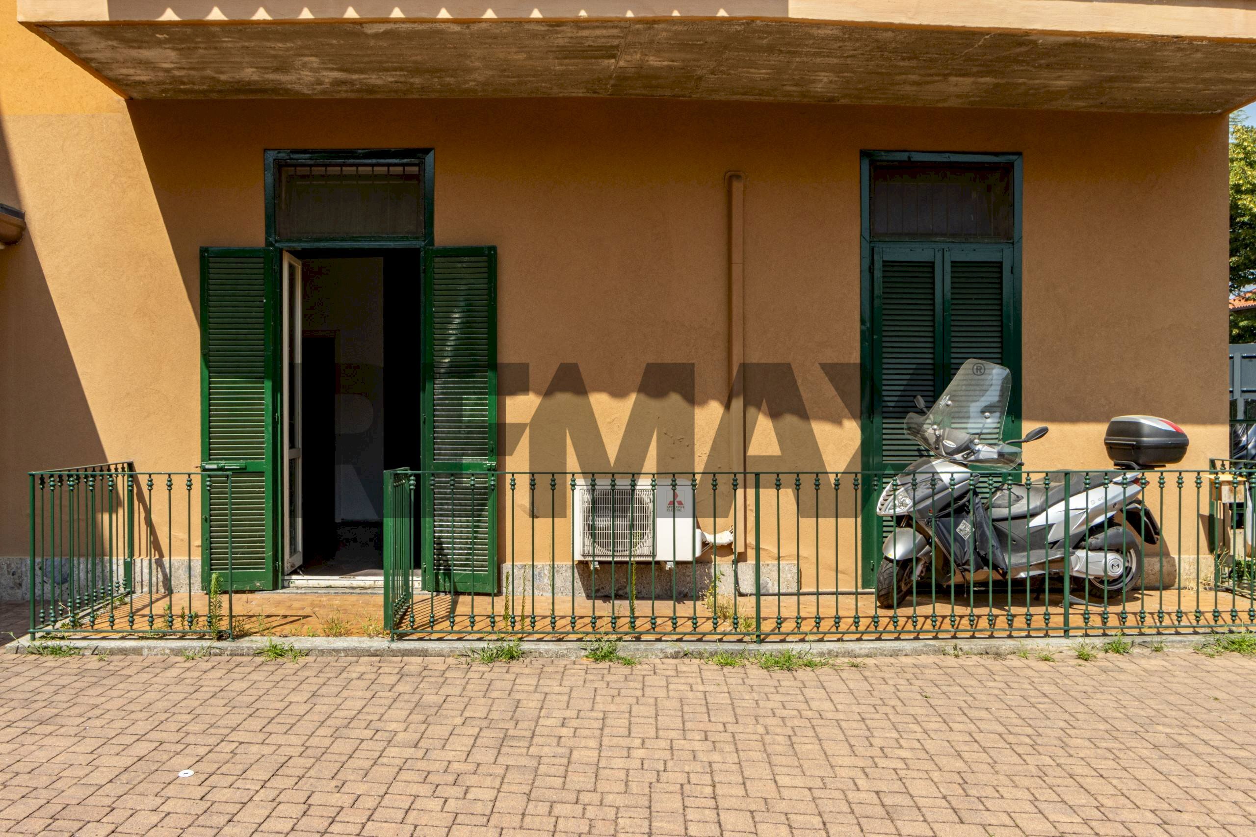 Casa all\'aperto - Negozio Piazza Butti
7, Garbagnate Monastero - foto 2