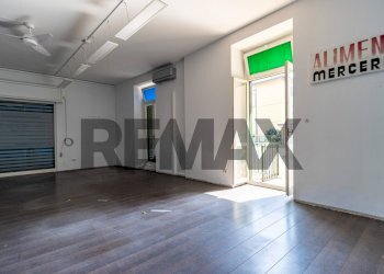 Stanza vuota - Negozio Piazza Butti
7, Garbagnate Monastero - foto 10