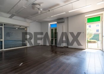 Stanza vuota - Negozio Piazza Butti
7, Garbagnate Monastero - foto 11