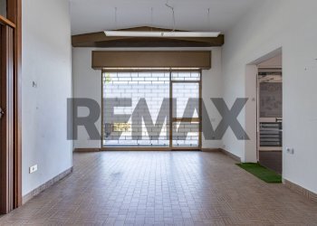 Stanza vuota - Negozio Piazza Butti
7, Garbagnate Monastero - foto 25