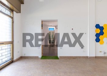 Stanza vuota - Negozio Piazza Butti
7, Garbagnate Monastero - foto 27