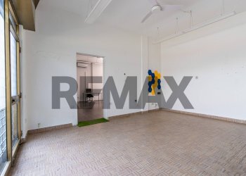 Stanza vuota - Negozio Piazza Butti
7, Garbagnate Monastero - foto 28