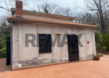 Casa all\'aperto - Villa Contrda D'urso
 
snc, Adrano - foto 6