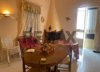 Sala da pranzo - Villa Contrda D'urso
 
snc, Adrano - foto 16