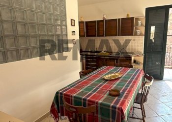 Sala da pranzo - Casa indipendente via ruota
 
4-6, Santo Stefano di Camastra - foto 17