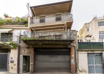 Edificio all\'aperto - Casa indipendente via acicastello
33, Aci Castello - foto 2