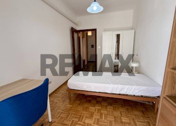 Camera / camera da letto - Four-room apartment via conti
26, Trieste - photo 9