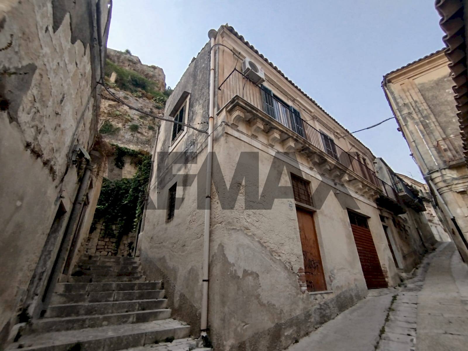 Edificio all\'aperto - Independent house via Santa Maria
 
39, Modica - photo 1