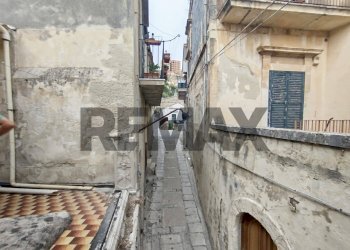 Edificio all\'aperto - Casa indipendente via Santa Maria
 
39, Modica - foto 21