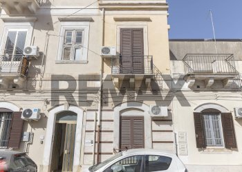 Edificio all\'aperto - Bilocale via Bainsizza
 
33, Siracusa - foto 1