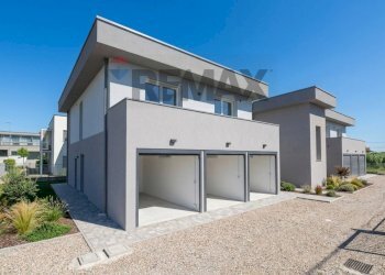 Casa all\'aperto - Quadrilocale via  San Gaudenzio
 
SNC, Ponte San Pietro - foto 9