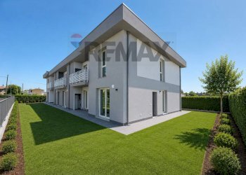 Casa all\'aperto - Quadrilocale via  San Gaudenzio
 
SNC, Ponte San Pietro - foto 10