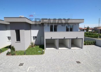 Casa all\'aperto - Quadrilocale via  San Gaudenzio
 
SNC, Ponte San Pietro - foto 12