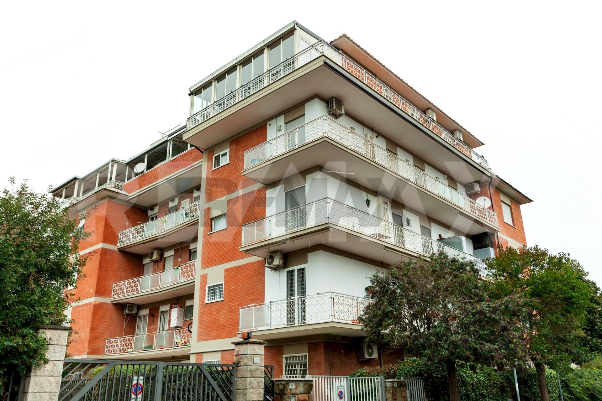 Edificio all\'aperto - Quadrilocale Via dalmazia
 
26, Ciampino - foto 2