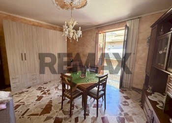 Sala da pranzo - Quadrilocale Via Luisa Sanfelice
 
17, Bagheria - foto 5