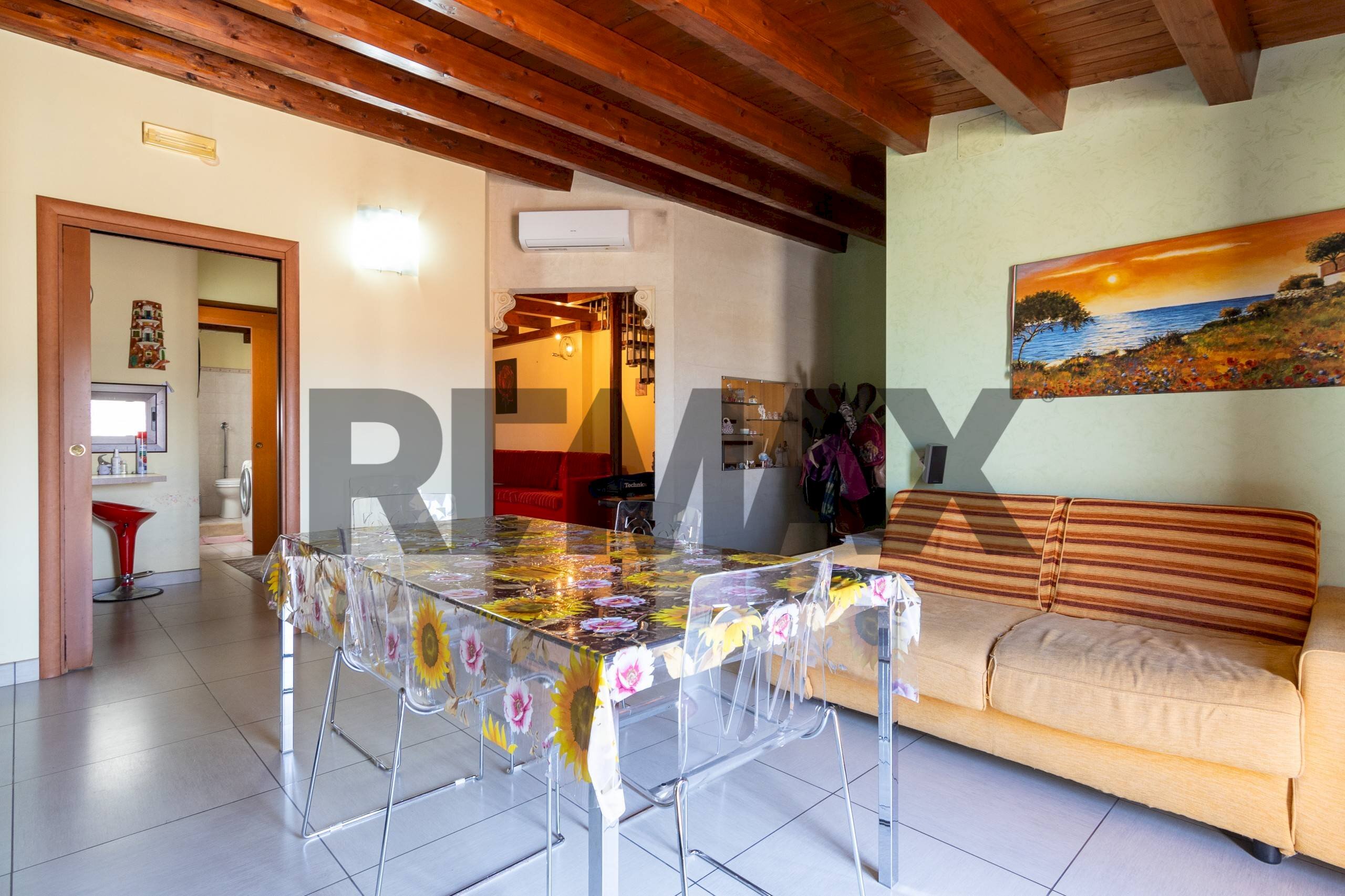 Sala da pranzo - Appartamento Via Vittorio De Sica
 
11, Comiso - foto 1