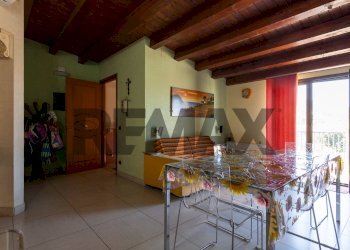Sala da pranzo - Appartamento Via Vittorio De Sica
 
11, Comiso - foto 4