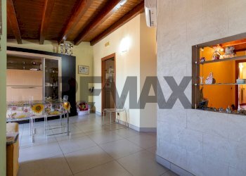 Sala da pranzo - Appartamento Via Vittorio De Sica
 
11, Comiso - foto 6