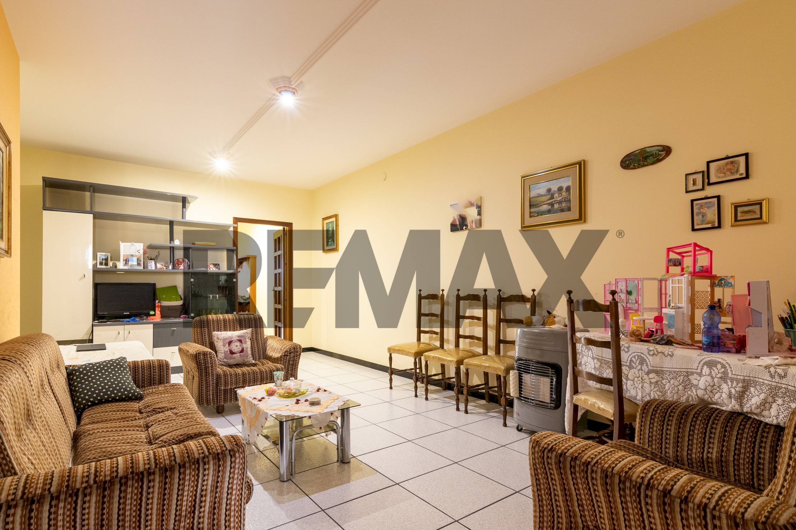 Sala da pranzo - Appartamento Via Vittorio de Sica
 
11, Comiso - foto 1