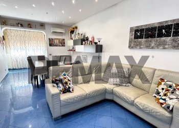 Sala da pranzo - Quadrilocale Via Giuseppe Oddo
 
10, Palermo - foto 6