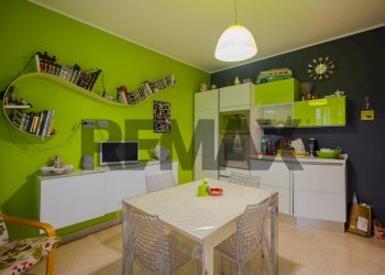 Sala da pranzo - Quadrilocale Via Cardinale Agostino Ciasca
 
9, Bari - foto 17