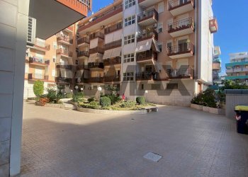 Edificio all\'aperto - Trilocale via Attilio Gisotti
 
43, Trani - foto 1