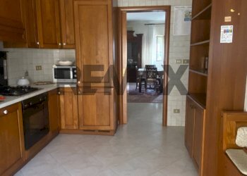 Cucina - Trilocale via Attilio Gisotti
 
43, Trani - foto 9