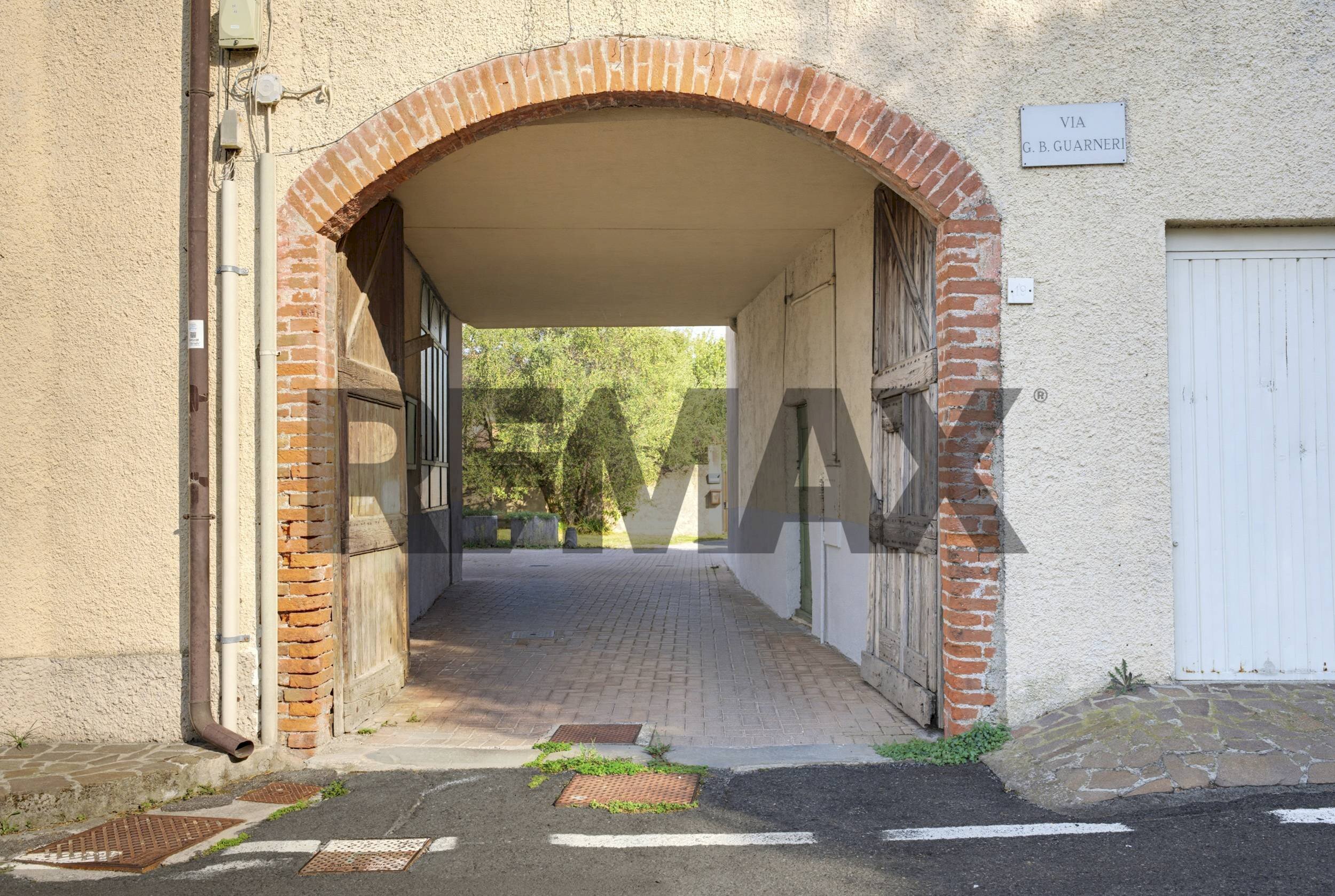 Edificio all\'aperto - Casa semi indipendente Via Gian Battista Guarneri
19, Passirano - foto 2