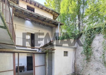 Casa all\'aperto - Semi-detached house Via Gian Battista Guarneri
 
19, Passirano - photo 11