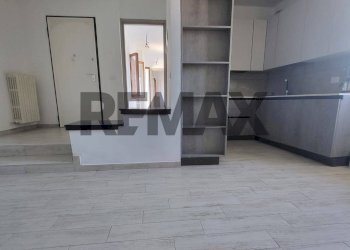Stanza vuota - Three-room apartment vicolo trento
9, Capriate San Gervasio - photo 1