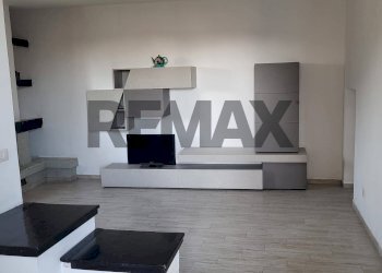 Soggiorno - Three-room apartment vicolo trento
9, Capriate San Gervasio - photo 2