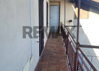 Balcone - Three-room apartment vicolo trento
9, Capriate San Gervasio - photo 10