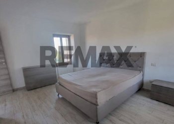 Camera / camera da letto - Three-room apartment vicolo trento
9, Capriate San Gervasio - photo 14
