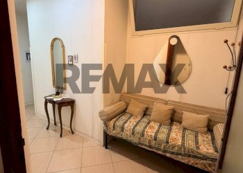 Camera / camera da letto - Quadrilocale Via Santa Lucia
 
133, Napoli - foto 3