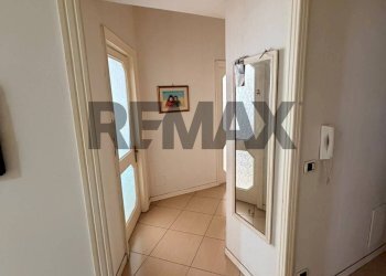 Hall / corridoio - Quadrilocale Via Santa Lucia
 
133, Napoli - foto 25