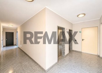 Hall / corridoio - Bilocale VIA POMPONAZZI
 
1A, Milano - foto 17