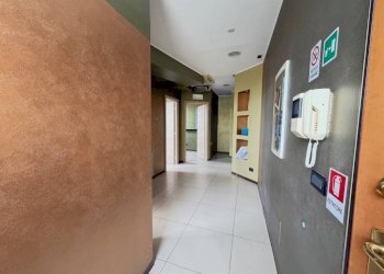 Interno non residenziale - Ufficio strada Comunale di Bertolla, 2, Torino (zona Bertolla) - foto 1