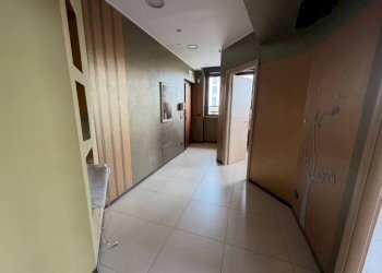 Corridoio - Ufficio strada Comunale di Bertolla, 2, Torino (zona Bertolla) - foto 3