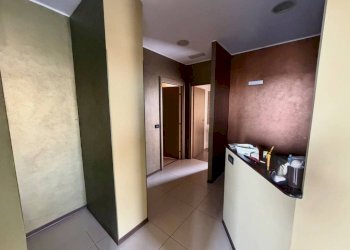 Corridoio - Ufficio strada Comunale di Bertolla, 2, Torino (zona Bertolla) - foto 4