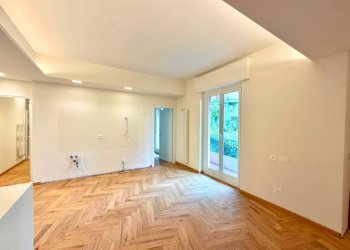 Cucina - Trilocale viale Villini Rollino, Genova (zona Sestri Ponente) - foto 2