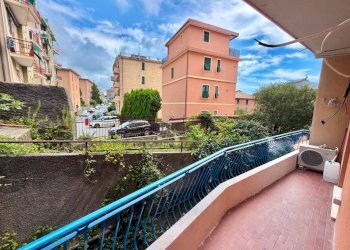 Terrazzo - Trilocale viale Villini Rollino, Genova (zona Sestri Ponente) - foto 3