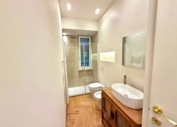 Bagno - Trilocale viale Villini Rollino, Genova (zona Sestri Ponente) - foto 11