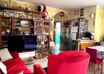 Salone - Three-room apartment corso Saint-Martin-de-Corleans, 216, Aosta - photo 2