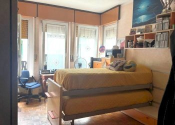 Camera da letto - Three-room apartment corso Saint-Martin-de-Corleans, 216, Aosta - photo 9