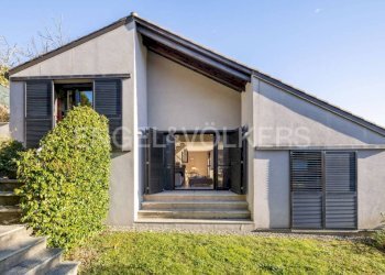 Facciata - Villa a Schiera via Pordoi, 8, Besozzo - foto 1