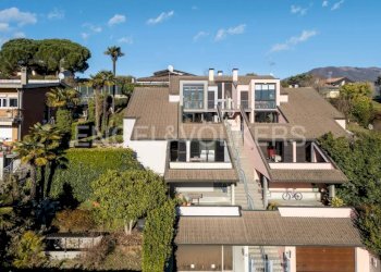 Facciata - Villa a Schiera via Pordoi, 8, Besozzo - foto 28