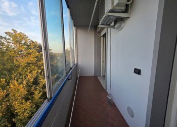 Balcone - Trilocale via Spina, 1, Bologna (zona Mazzini) - foto 15
