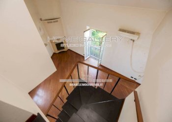 Scala - Three-room apartment via Superiore Ravina, Genova (neighborhood Nervi) - photo 17