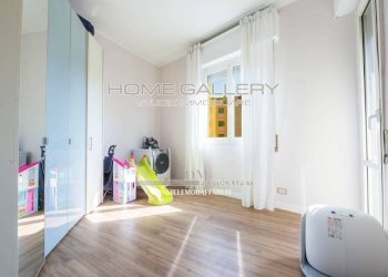Camera da letto - Quadrilocale via Simone Schiaffino, Genova (zona Quarto) - foto 16